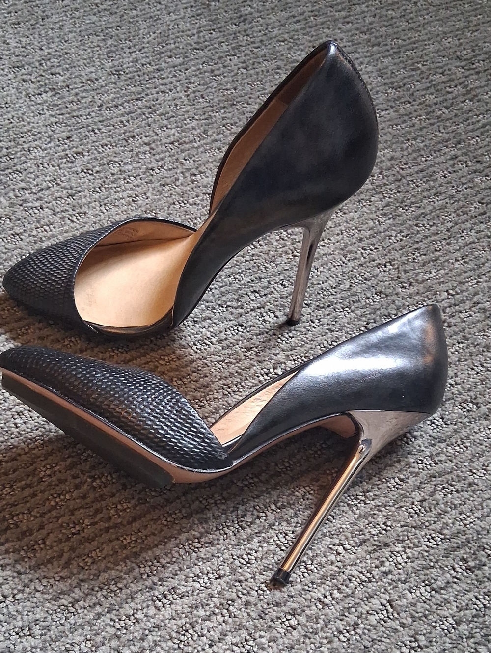 Black Pointed-Toe Stiletto Pumps - Women's